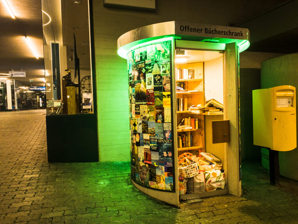 offener Bücherschrank Marktplatz Weinfelden